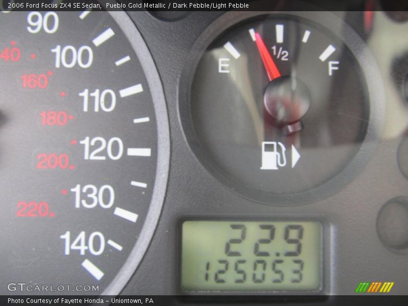 Pueblo Gold Metallic / Dark Pebble/Light Pebble 2006 Ford Focus ZX4 SE Sedan