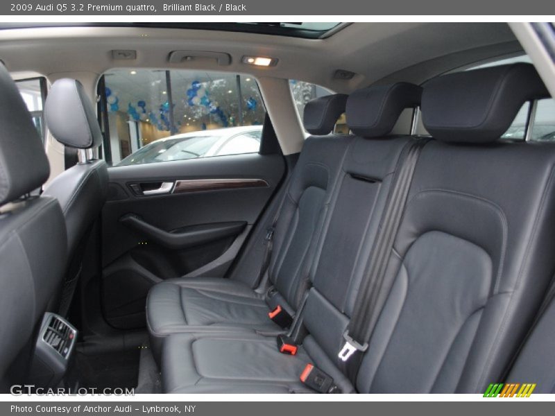 Rear Seat of 2009 Q5 3.2 Premium quattro