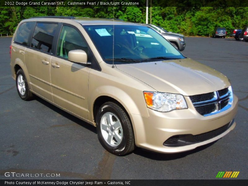 Front 3/4 View of 2012 Grand Caravan SXT