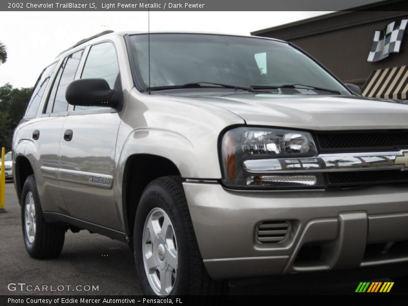 Light Pewter Metallic / Dark Pewter 2002 Chevrolet TrailBlazer LS