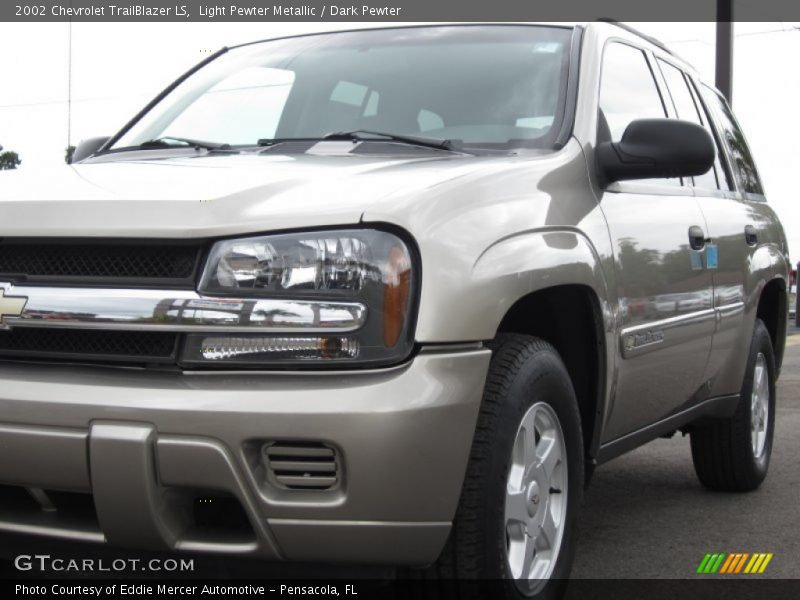 Light Pewter Metallic / Dark Pewter 2002 Chevrolet TrailBlazer LS