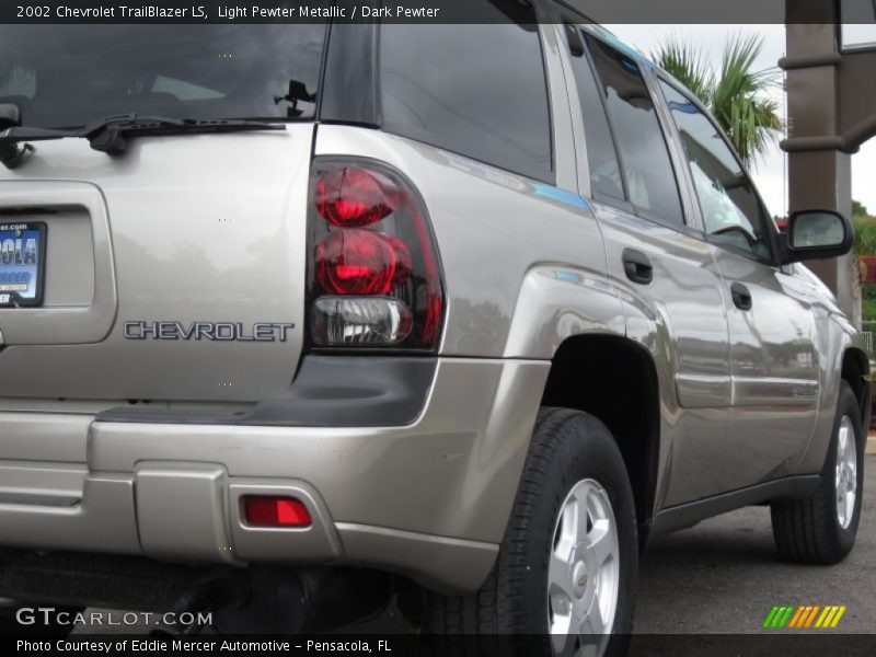 Light Pewter Metallic / Dark Pewter 2002 Chevrolet TrailBlazer LS