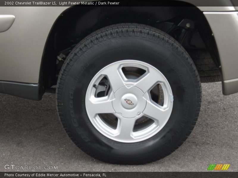Light Pewter Metallic / Dark Pewter 2002 Chevrolet TrailBlazer LS