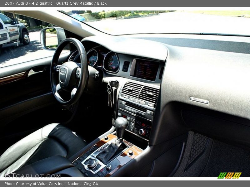 Quartz Grey Metallic / Black 2007 Audi Q7 4.2 quattro