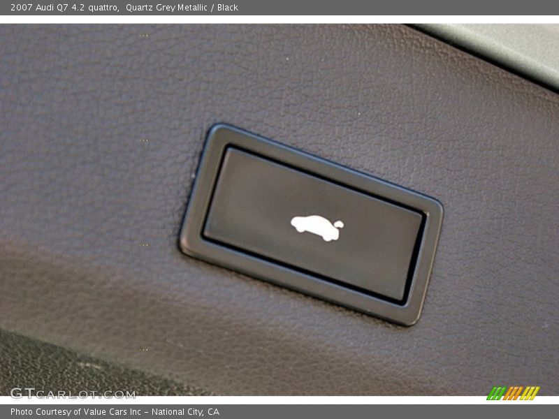 Quartz Grey Metallic / Black 2007 Audi Q7 4.2 quattro