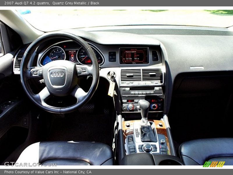 Quartz Grey Metallic / Black 2007 Audi Q7 4.2 quattro