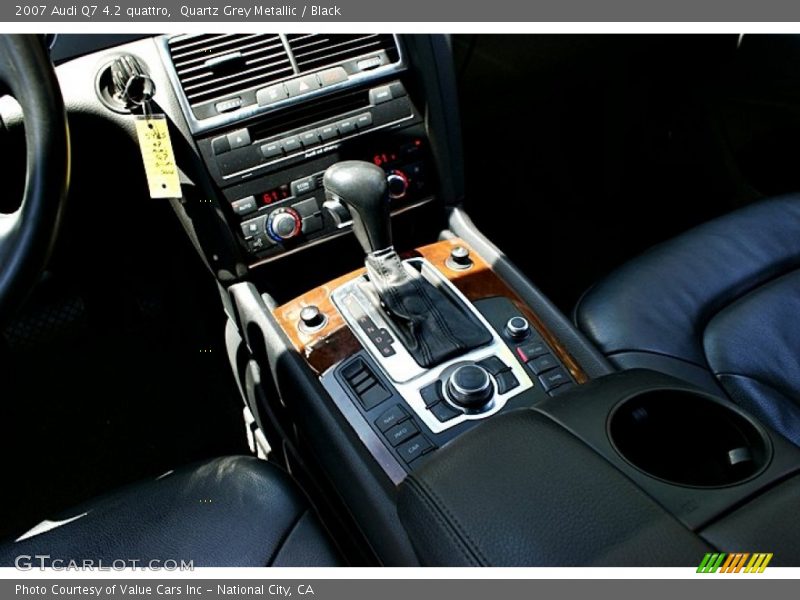 Quartz Grey Metallic / Black 2007 Audi Q7 4.2 quattro