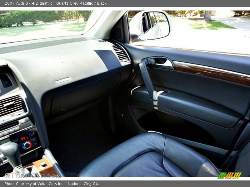 Quartz Grey Metallic / Black 2007 Audi Q7 4.2 quattro