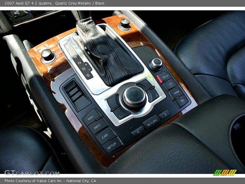 Quartz Grey Metallic / Black 2007 Audi Q7 4.2 quattro