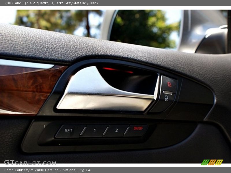 Quartz Grey Metallic / Black 2007 Audi Q7 4.2 quattro