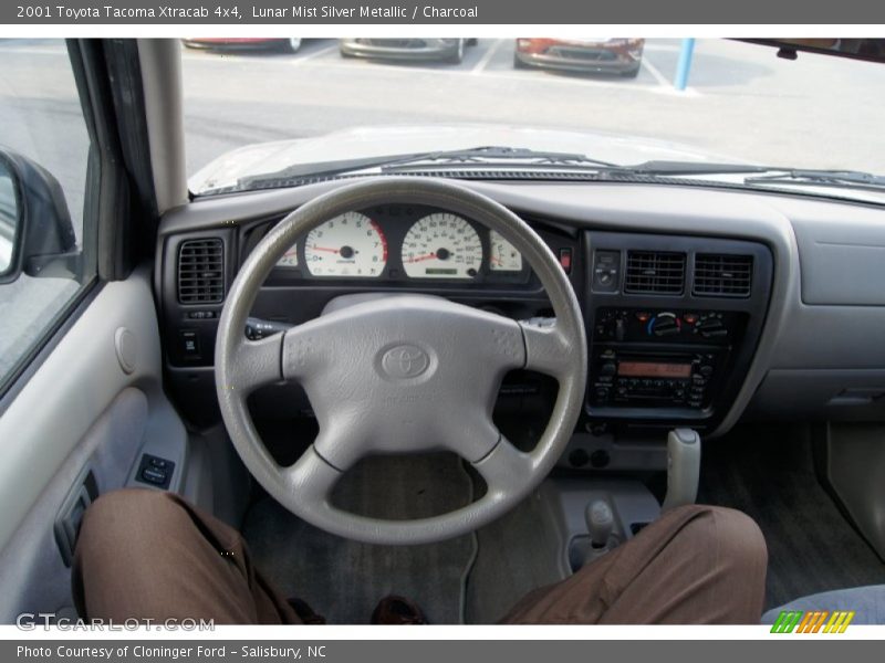 Lunar Mist Silver Metallic / Charcoal 2001 Toyota Tacoma Xtracab 4x4