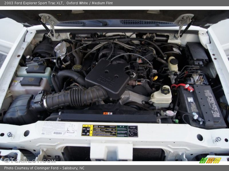 Oxford White / Medium Flint 2003 Ford Explorer Sport Trac XLT