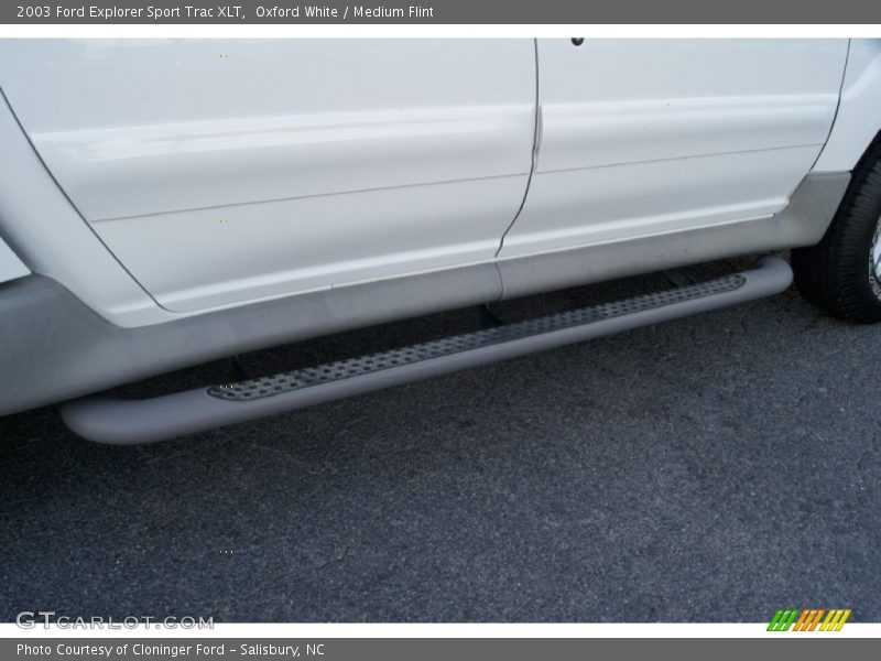 Oxford White / Medium Flint 2003 Ford Explorer Sport Trac XLT