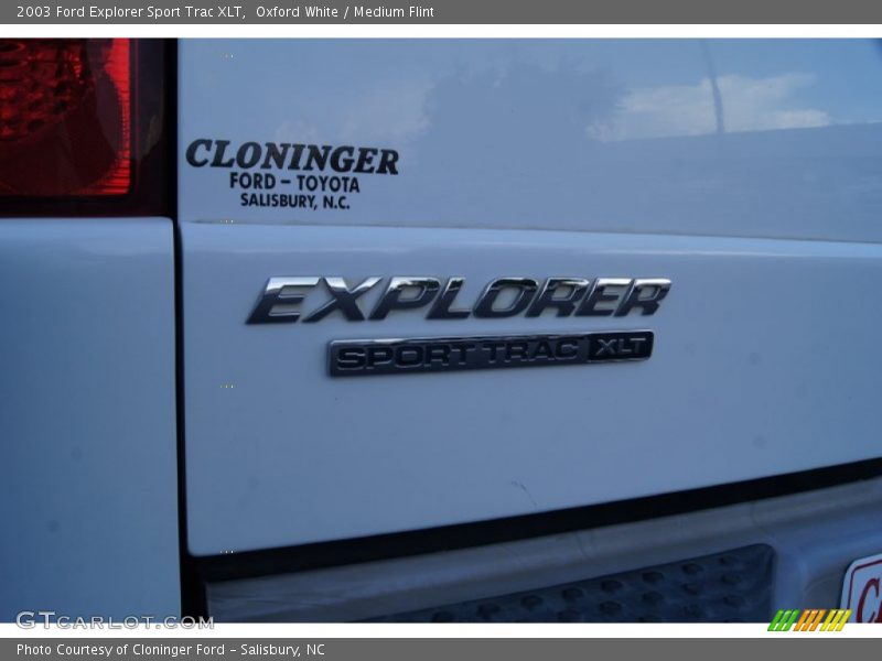 Oxford White / Medium Flint 2003 Ford Explorer Sport Trac XLT