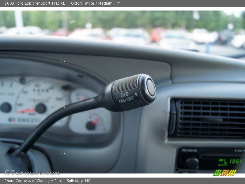 Oxford White / Medium Flint 2003 Ford Explorer Sport Trac XLT