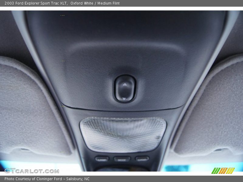 Oxford White / Medium Flint 2003 Ford Explorer Sport Trac XLT