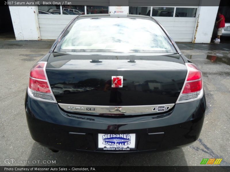 Black Onyx / Tan 2007 Saturn Aura XE