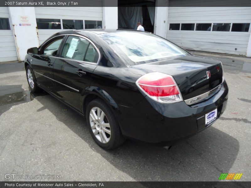 Black Onyx / Tan 2007 Saturn Aura XE
