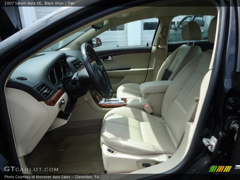 Black Onyx / Tan 2007 Saturn Aura XE