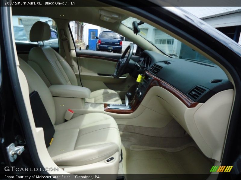 Black Onyx / Tan 2007 Saturn Aura XE