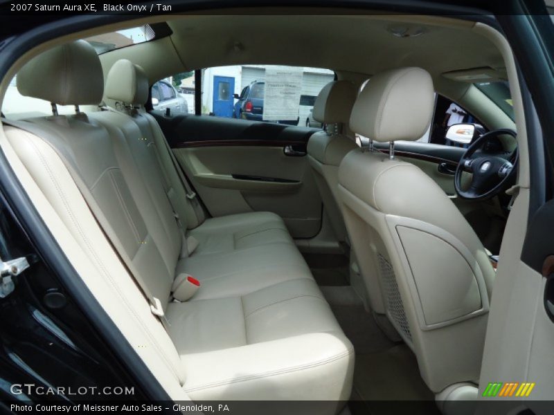 Black Onyx / Tan 2007 Saturn Aura XE