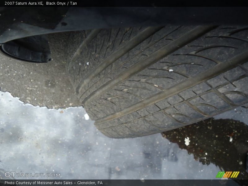 Black Onyx / Tan 2007 Saturn Aura XE