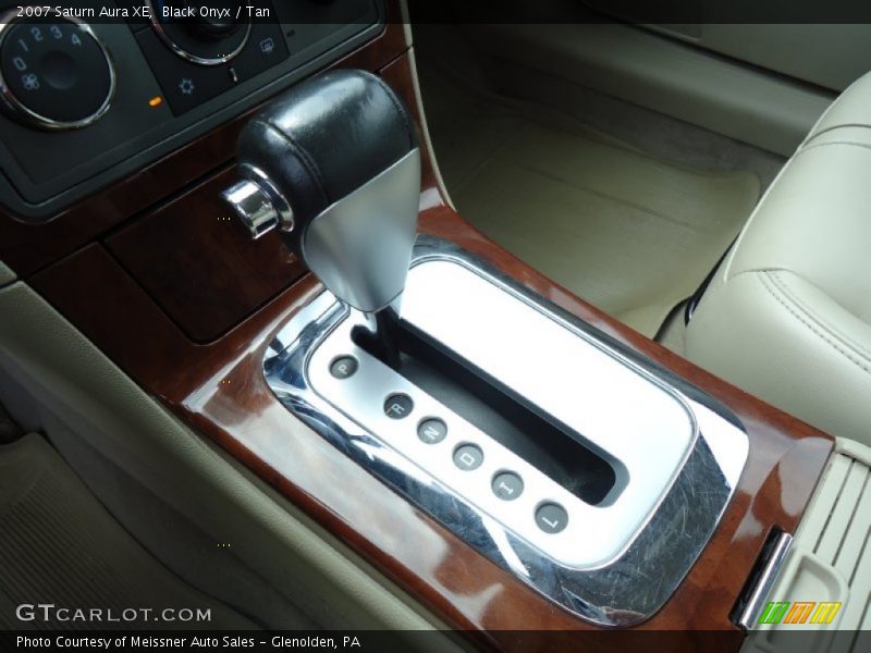 Black Onyx / Tan 2007 Saturn Aura XE