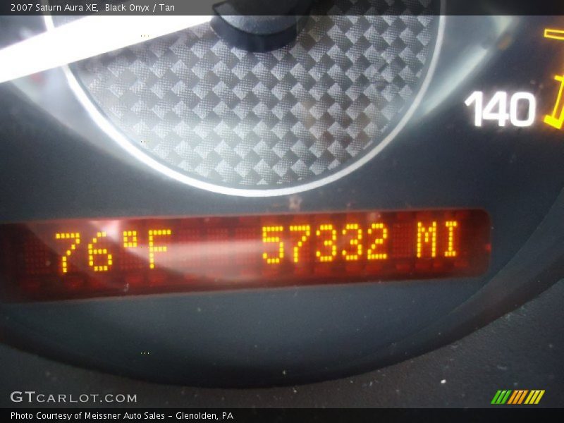 Black Onyx / Tan 2007 Saturn Aura XE