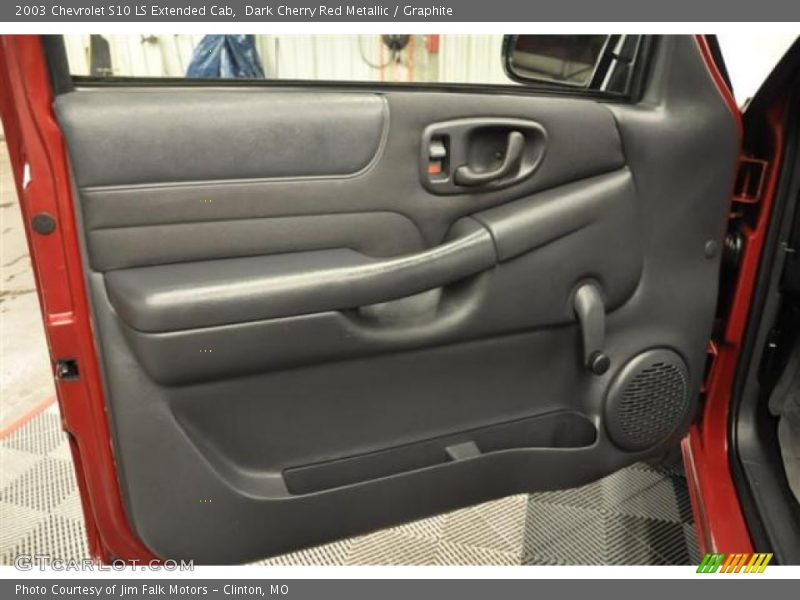 Dark Cherry Red Metallic / Graphite 2003 Chevrolet S10 LS Extended Cab