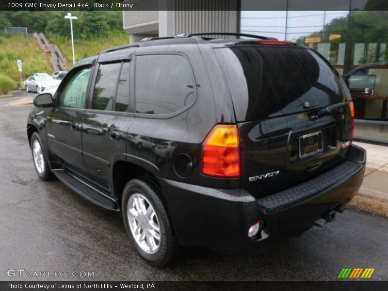 Black / Ebony 2009 GMC Envoy Denali 4x4