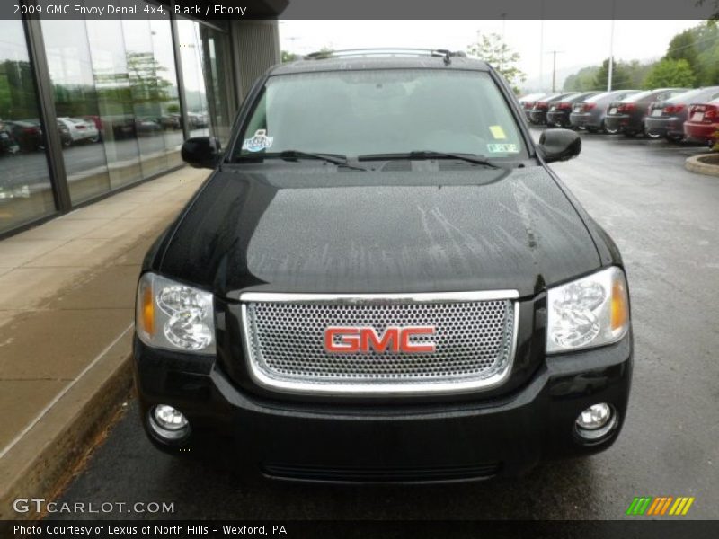 Black / Ebony 2009 GMC Envoy Denali 4x4