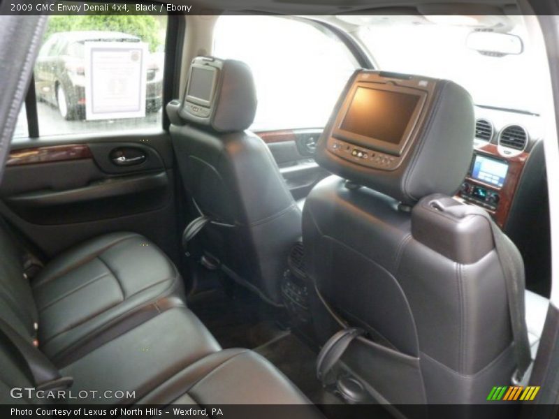 Black / Ebony 2009 GMC Envoy Denali 4x4
