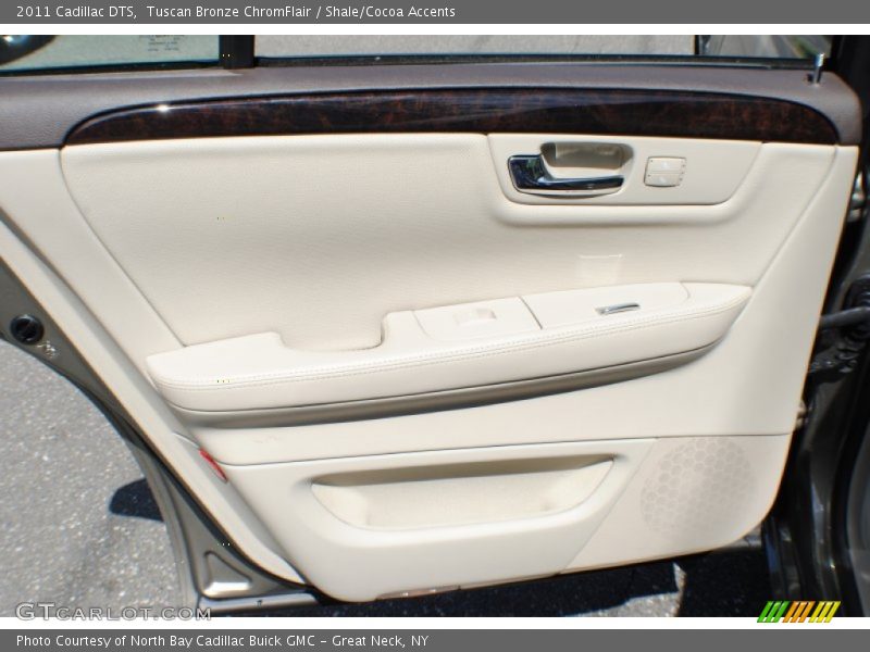 Tuscan Bronze ChromFlair / Shale/Cocoa Accents 2011 Cadillac DTS