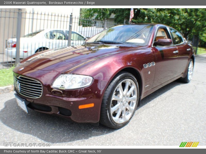 Front 3/4 View of 2006 Quattroporte 