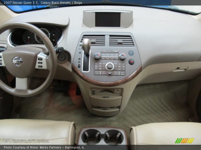Dashboard of 2007 Quest 3.5