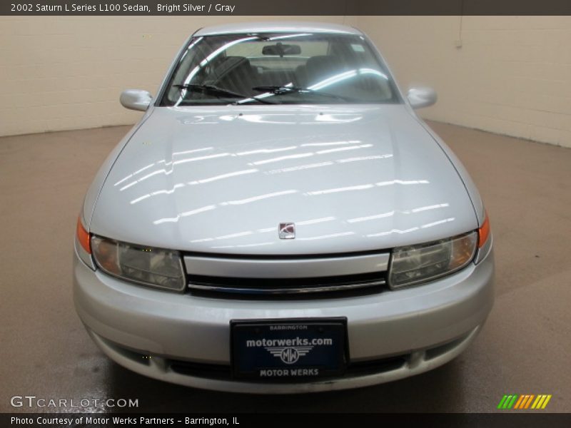 Bright Silver / Gray 2002 Saturn L Series L100 Sedan