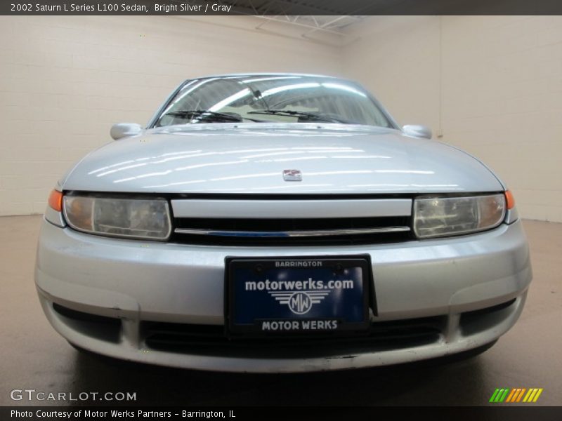 Bright Silver / Gray 2002 Saturn L Series L100 Sedan