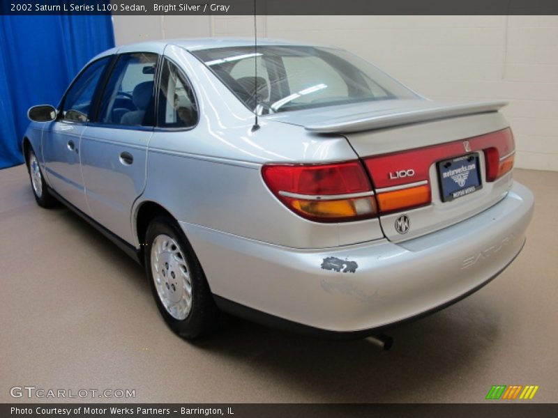 Bright Silver / Gray 2002 Saturn L Series L100 Sedan