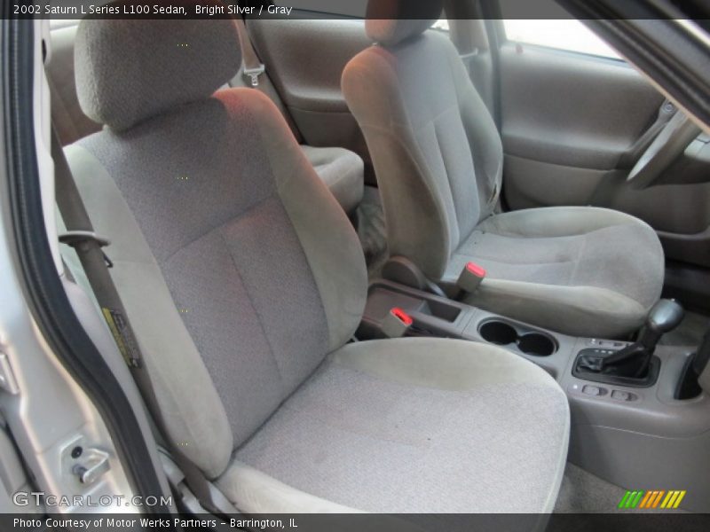Bright Silver / Gray 2002 Saturn L Series L100 Sedan