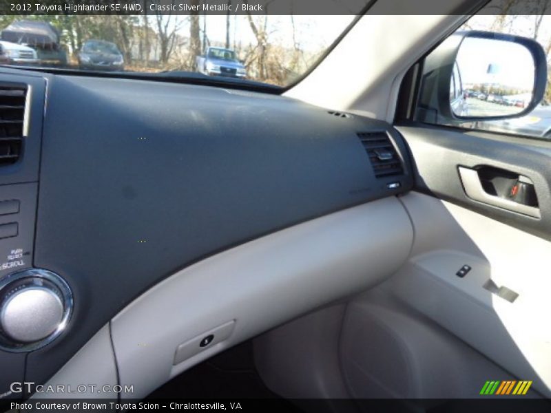 Classic Silver Metallic / Black 2012 Toyota Highlander SE 4WD