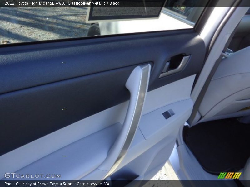 Classic Silver Metallic / Black 2012 Toyota Highlander SE 4WD