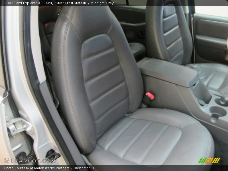 Silver Frost Metallic / Midnight Grey 2002 Ford Explorer XLT 4x4