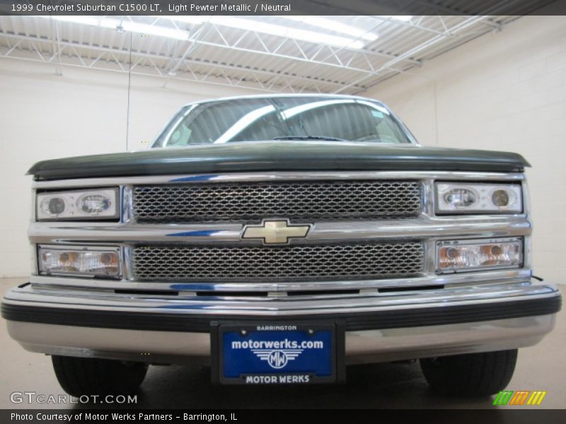 Light Pewter Metallic / Neutral 1999 Chevrolet Suburban C1500 LT