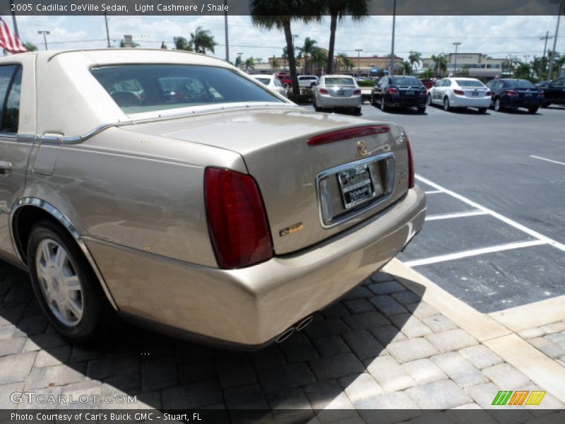 Light Cashmere / Shale 2005 Cadillac DeVille Sedan
