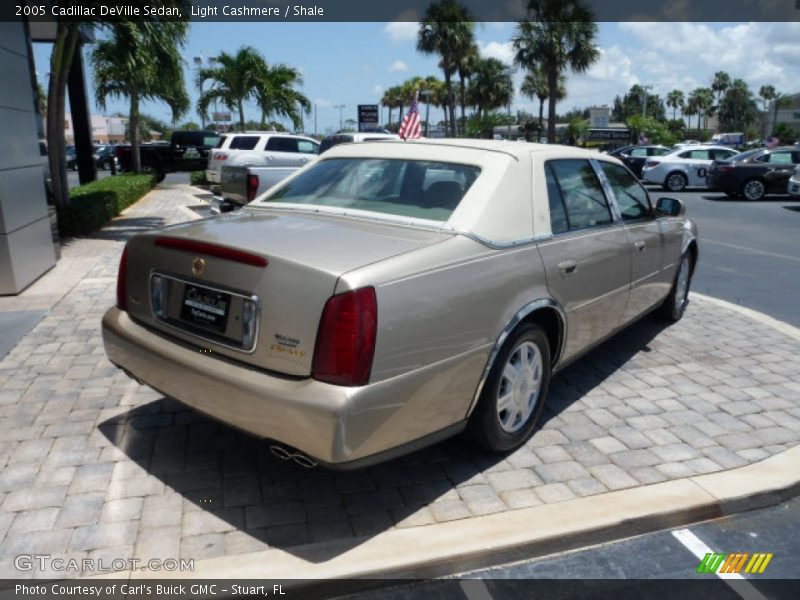 Light Cashmere / Shale 2005 Cadillac DeVille Sedan