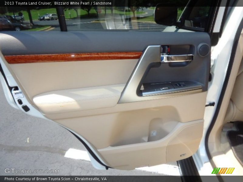 Blizzard White Pearl / Sandstone 2013 Toyota Land Cruiser