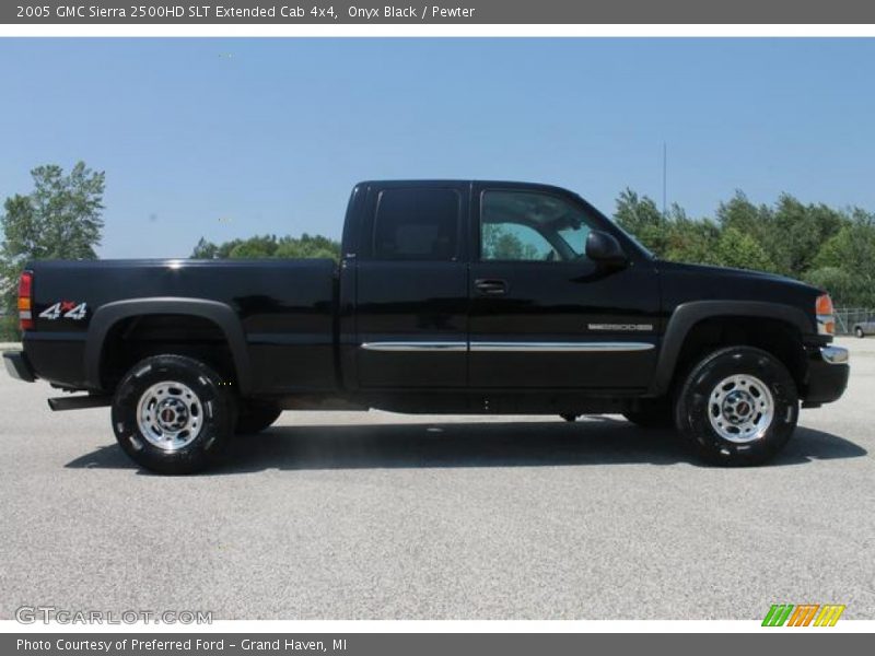 Onyx Black / Pewter 2005 GMC Sierra 2500HD SLT Extended Cab 4x4