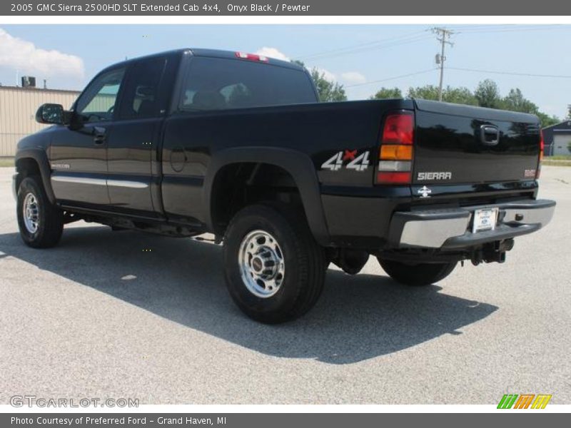Onyx Black / Pewter 2005 GMC Sierra 2500HD SLT Extended Cab 4x4