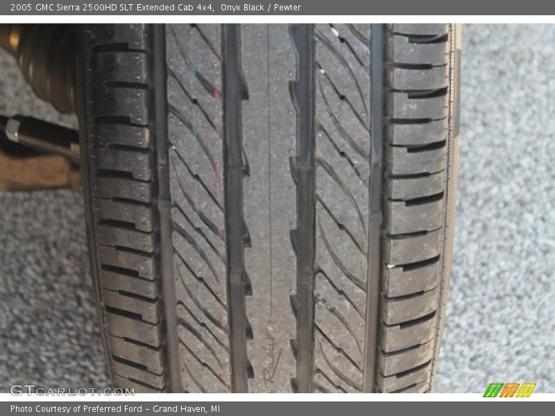 Onyx Black / Pewter 2005 GMC Sierra 2500HD SLT Extended Cab 4x4