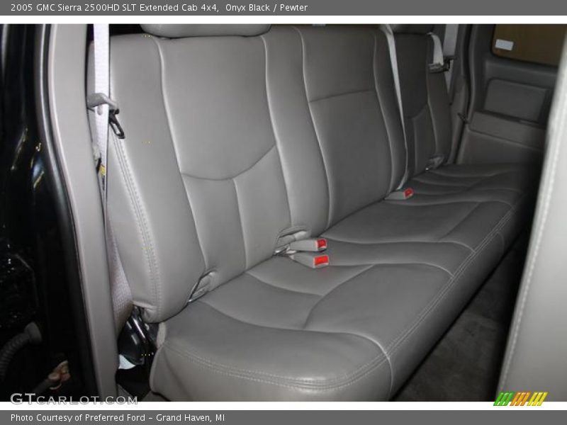 Onyx Black / Pewter 2005 GMC Sierra 2500HD SLT Extended Cab 4x4